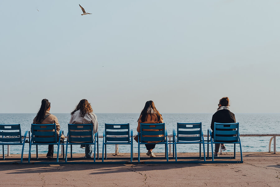 Photo of US expats in Nice France. US Expat taxes in France