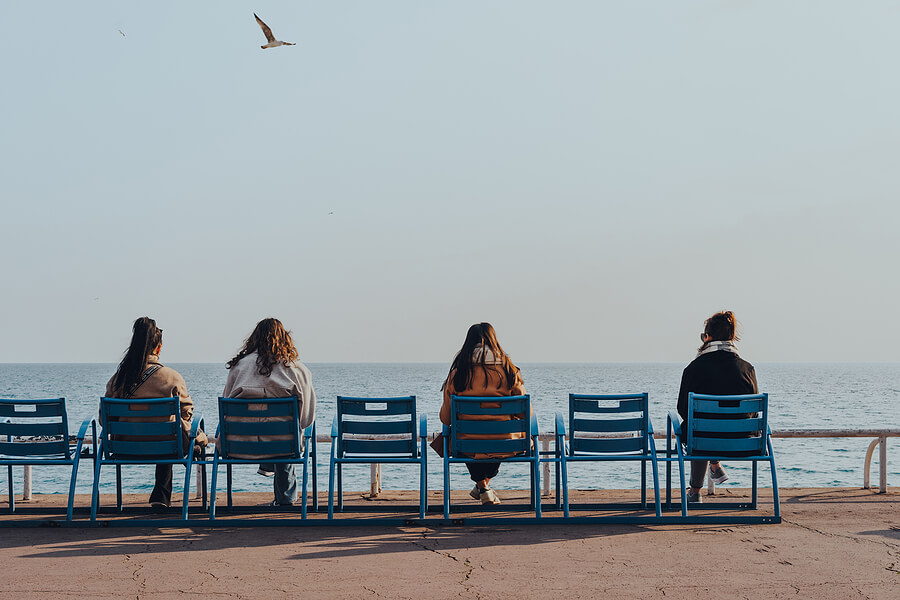 Photo of US expats in Nice France. US Expat taxes in France
