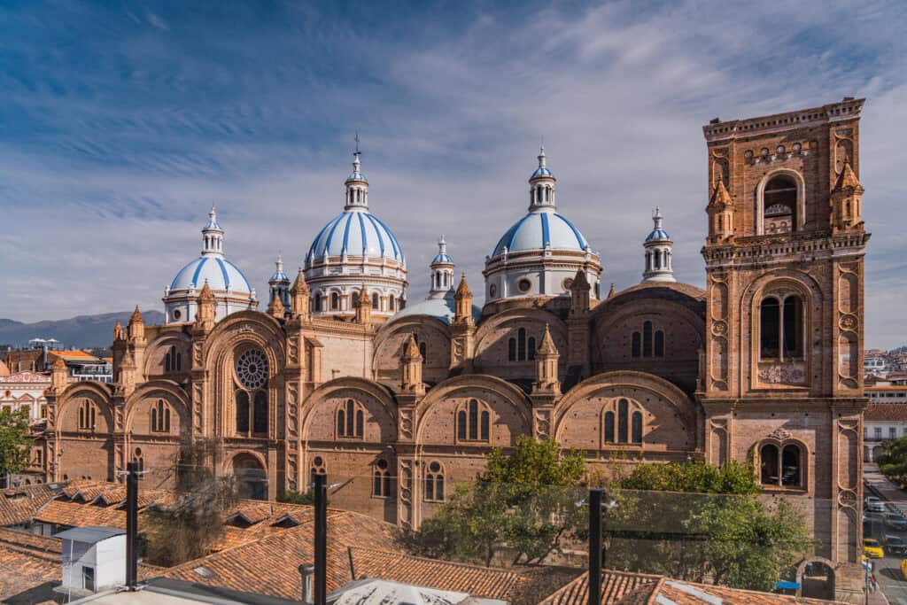 Your US-Ecuador Expat Tax Guide