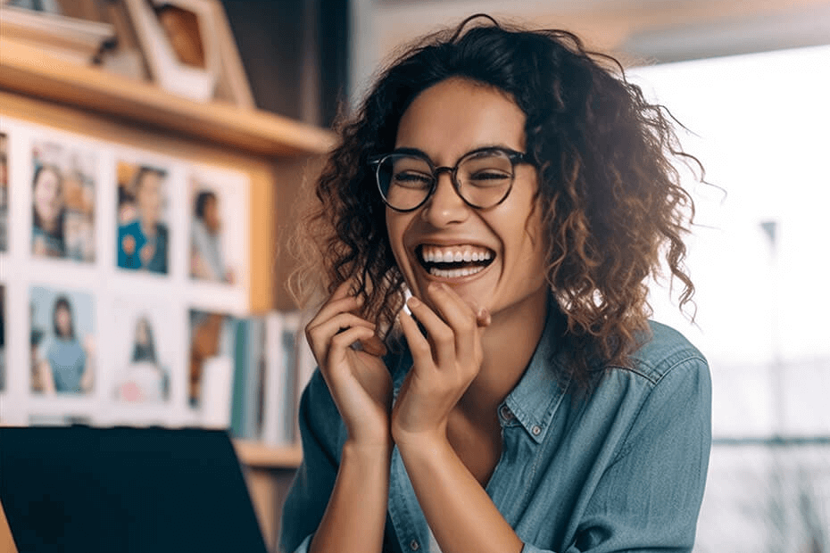 woman-working-laptop_xsmall